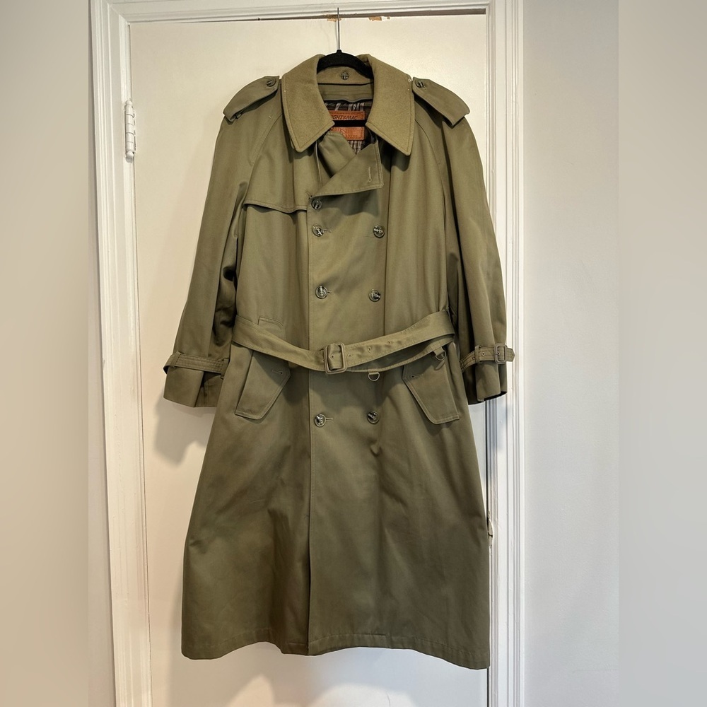 VTG 80s Men’s Sz: 42 Mighty Mac Olive Green Faux Fur Lined Belted Trench Coat.